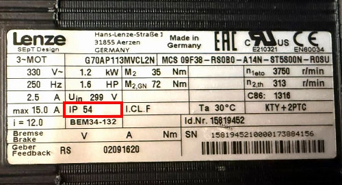 پلاک سروو موتور سنکرون MCS از برند Lenze با IP54 مشخص شده